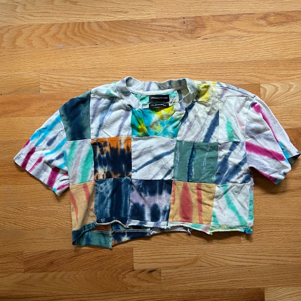 cropped tee